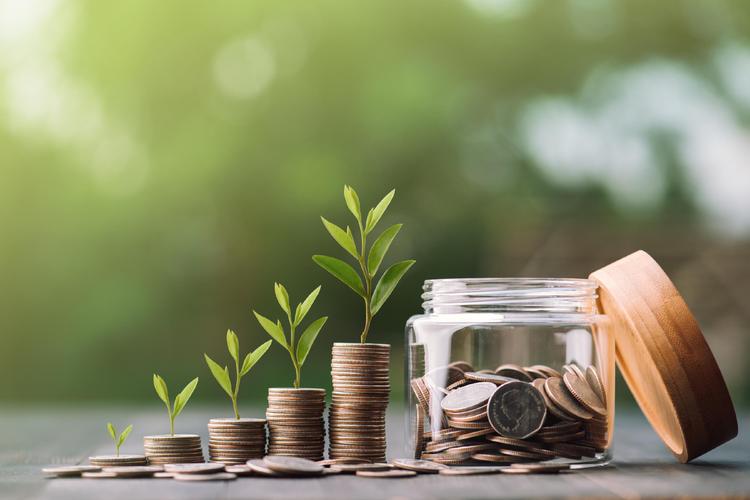 2025前三季度宏观经济与融资租赁行业回顾展望：聚焦实体经济，开辟高端装备、绿色能源新空间