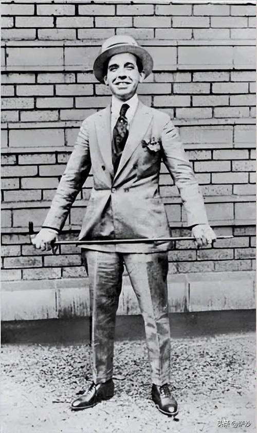 庞氏骗局揭秘：从查尔斯·庞兹到麦道夫，500亿美元教训